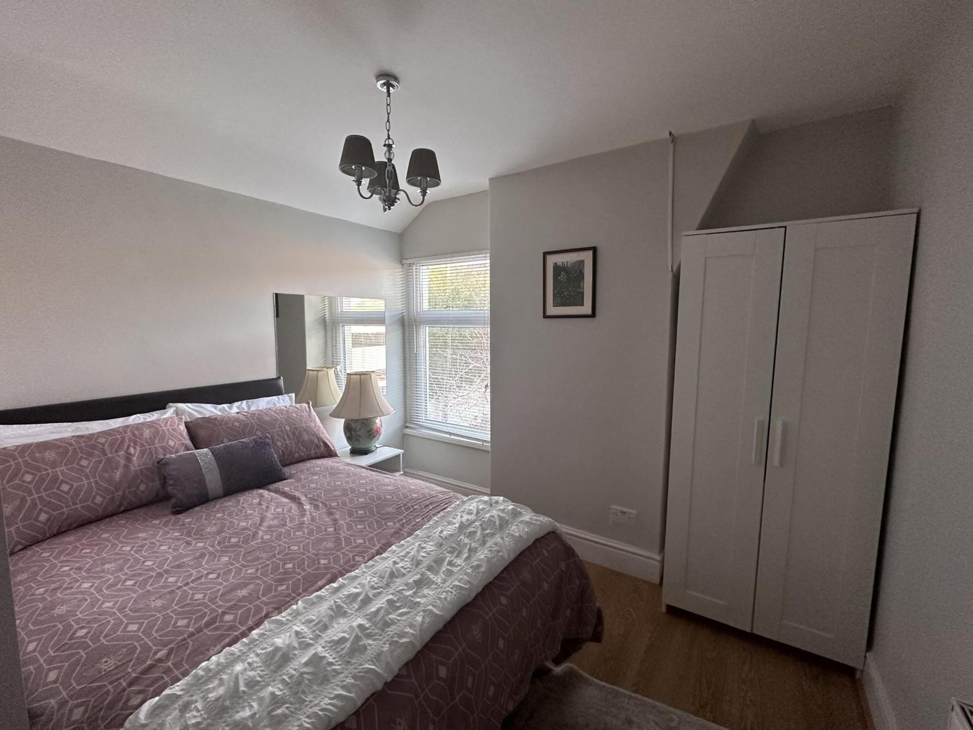 Adanhouse-Stockland Spacious 5 Bedroom House Sleeps 12 Private Garden Cardiff Esterno foto
