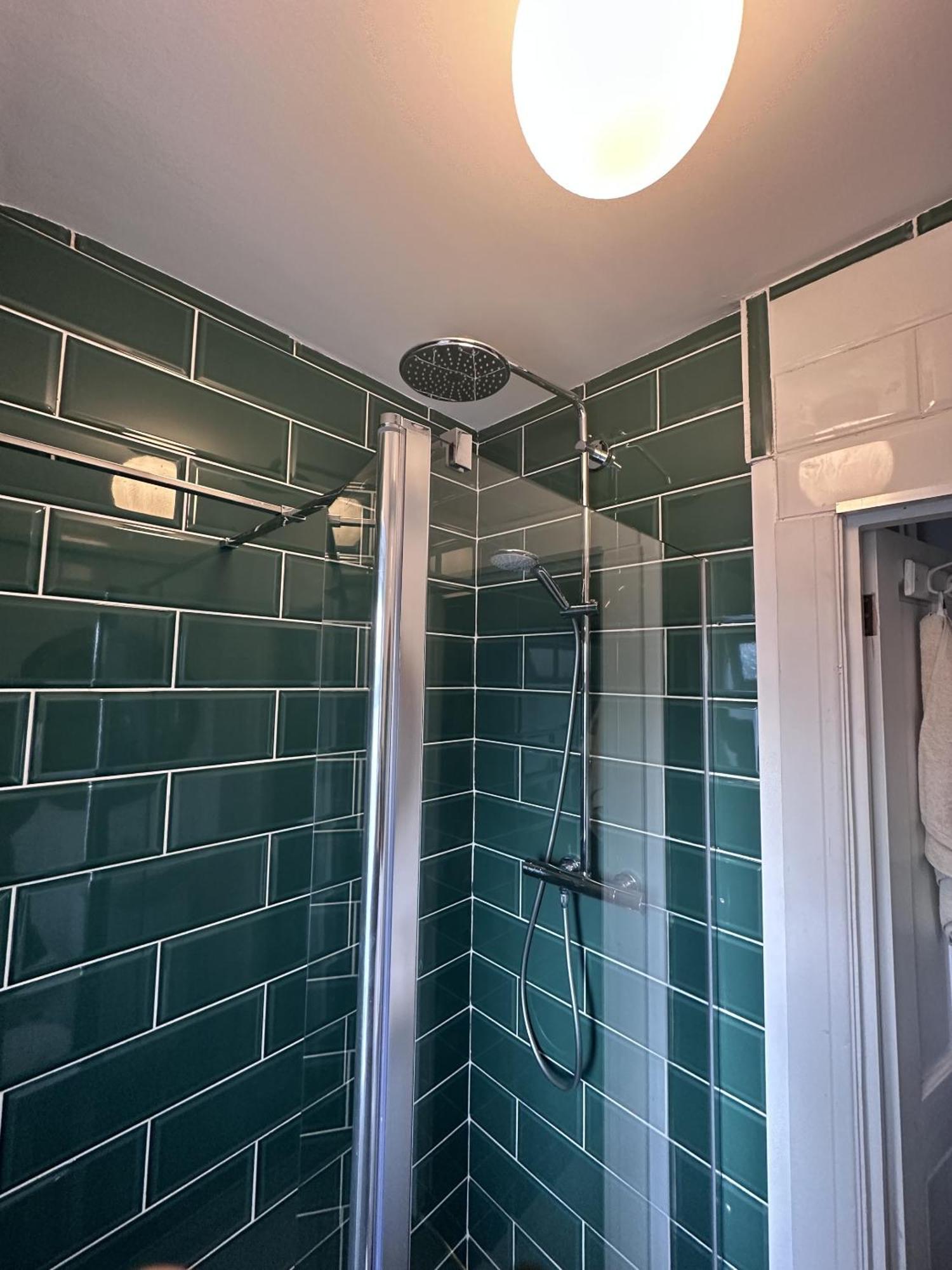 Adanhouse-Stockland Spacious 5 Bedroom House Sleeps 12 Private Garden Cardiff Esterno foto