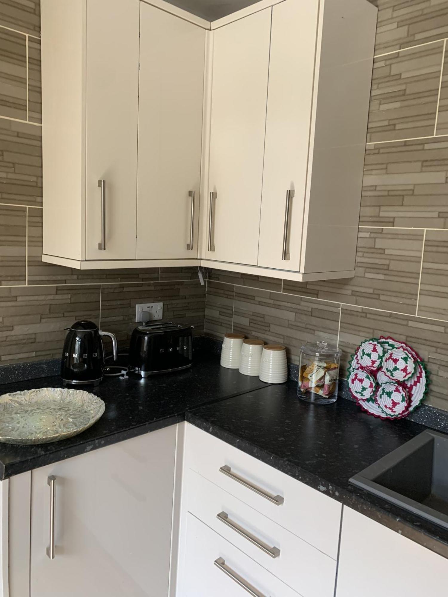 Adanhouse-Stockland Spacious 5 Bedroom House Sleeps 12 Private Garden Cardiff Esterno foto